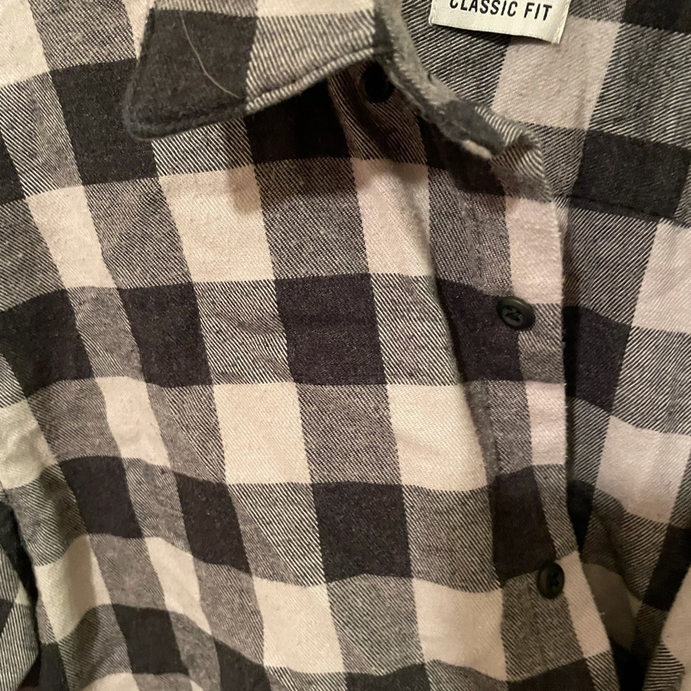 3/$30💥Men’s short sleeve button up - Picture 2 of 4